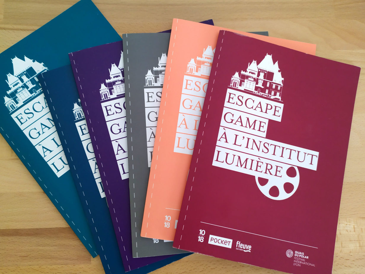 Livrets des joueurs réalisés pour le jeu d'enquête géant organisé à l'Institut Lumière de Lyon, dans le cadre du Festival Quai du polar, pour les éditions Pocket, 10/18 et Fleuve noir.